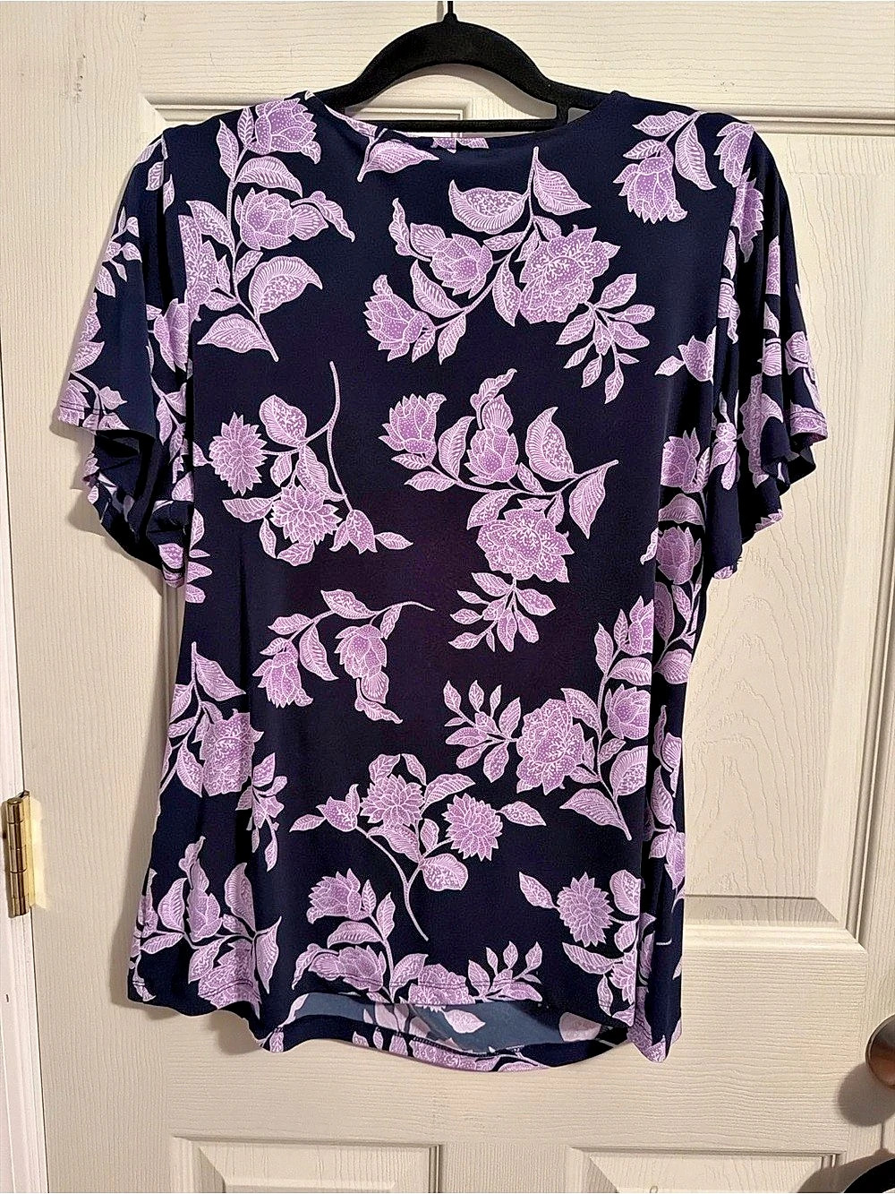 Liz clayborne Floral Blouse in navy & Purple Size large Like New
